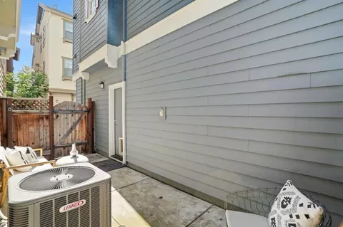 3806 Pyramid Way, Mountain View, CA 94043 photo 32