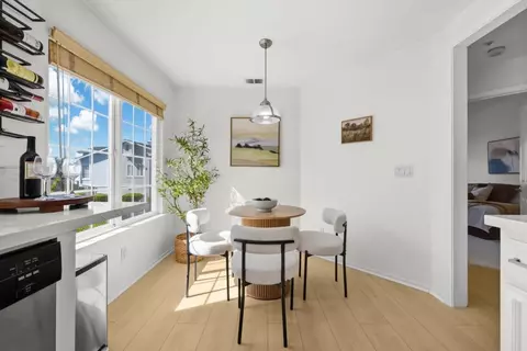 Dining - 129 Outlook Cir, Pacifica, CA 94044 photo 3 of 4