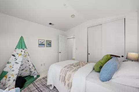 Bedroom - 129 Outlook Cir, Pacifica, CA 94044 photo 5 of 7