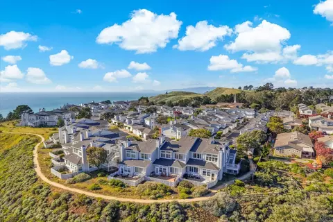 View/Area - 129 Outlook Cir, Pacifica, CA 94044 photo 6 of 10