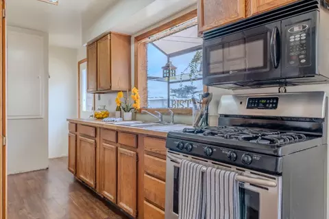 Kitchen - 164 Pacific, Pacifica, CA 94044 photo 2 of 4