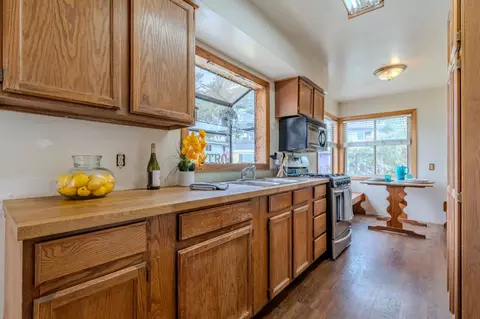 Kitchen - 164 Pacific, Pacifica, CA 94044 photo 4 of 4