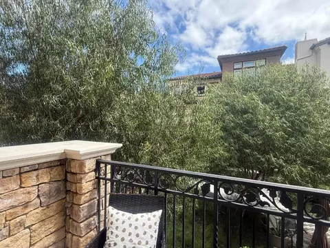 Exterior - 302 Cherokee Loop, Mountain View, CA 94043 photo 6 of 9