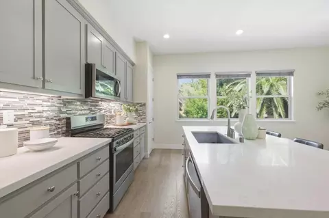 Kitchen - 302 Cherokee Loop, Mountain View, CA 94043 photo 6 of 6