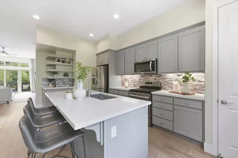Kitchen - 302 Cherokee Loop, Mountain View, CA 94043 photo 5 of 6