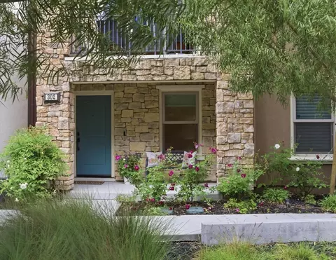 Exterior - 302 Cherokee Loop, Mountain View, CA 94043 photo 4 of 9