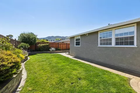 Exterior - 735 Montezuma Dr, Pacifica, CA 94044 photo 7 of 9