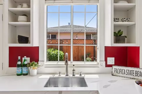 Kitchen - 735 Montezuma Dr, Pacifica, CA 94044 photo 5 of 7