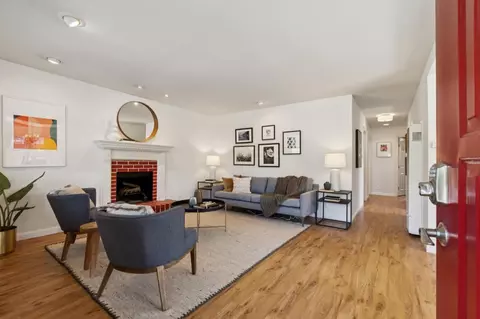 Entry Way - 735 Montezuma Dr, Pacifica, CA 94044 photo 1 of 1