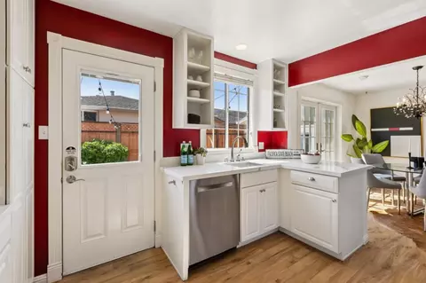 Kitchen - 735 Montezuma Dr, Pacifica, CA 94044 photo 7 of 7