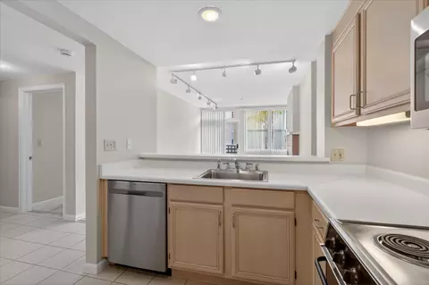 Kitchen - 550 Ortega Ave A203, Mountain View, CA 94040 photo 3 of 3
