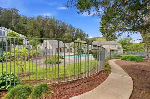 Exterior - Rosita Rd, Pacifica, CA 94044 photo 9 of 10