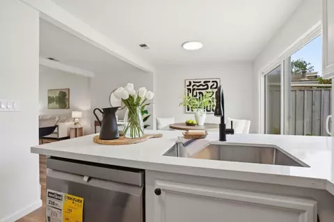 Kitchen - Rosita Rd, Pacifica, CA 94044 photo 4 of 4