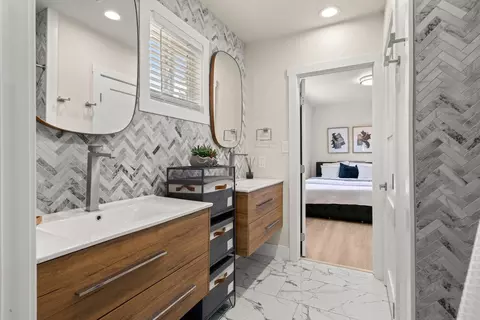 Bath - 1185 Normandy Dr, Campbell, CA 95008 photo 1 of 12