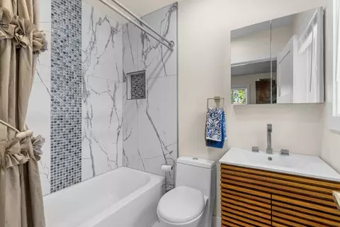 Bath - 1185 Normandy Dr, Campbell, CA 95008 photo 6 of 12
