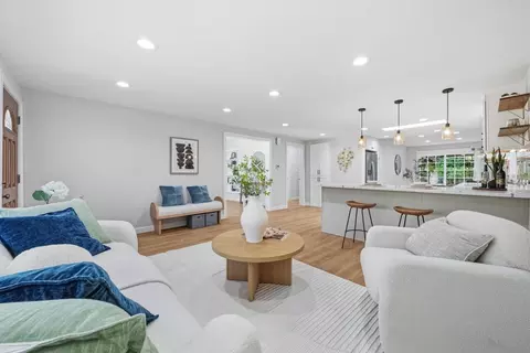 413 Del Medio Ave, Mountain View, CA 94040