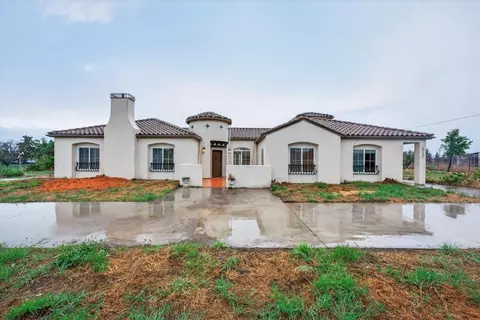 5317 Mesa Dr, Oakdale, CA 95361