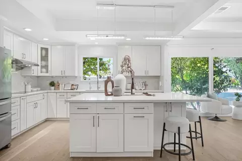 592 Sunnymount Ave, Sunnyvale, CA 94087