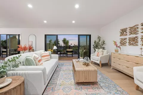 Living - 210 Thunderbird Dr, Aptos, CA 95003 photo 1 of 10