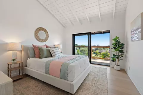 Bedroom - 210 Thunderbird Dr, Aptos, CA 95003 photo 2 of 11