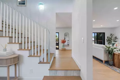 Entry Way - 210 Thunderbird Dr, Aptos, CA 95003 photo 4 of 13