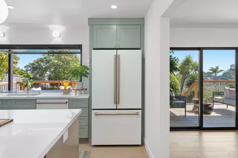 Kitchen - 210 Thunderbird Dr, Aptos, CA 95003 photo 11 of 16