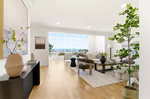 Living - 601 Corbett Ave, San Francisco, CA 94114 photo 2 of 7