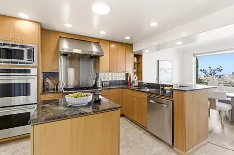 Kitchen - 601 Corbett Ave, San Francisco, CA 94114 photo 1 of 4