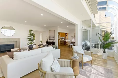 Living - 601 Corbett Ave, San Francisco, CA 94114 photo 6 of 7
