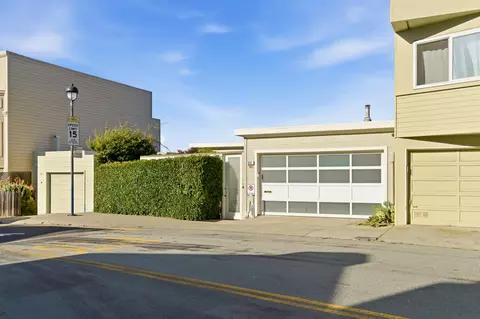Exterior - 601 Corbett Ave, San Francisco, CA 94114 photo 2 of 8