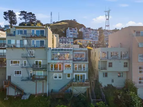 View/Area - 601 Corbett Ave, San Francisco, CA 94114 photo 2 of 4