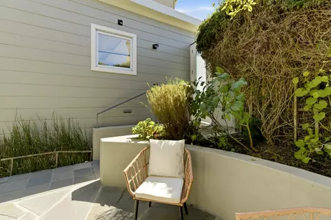 Exterior - 601 Corbett Ave, San Francisco, CA 94114 photo 5 of 8