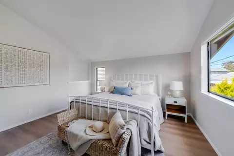 Bedroom - 524 Middlefield Dr, Aptos, CA 95003 photo 3 of 7
