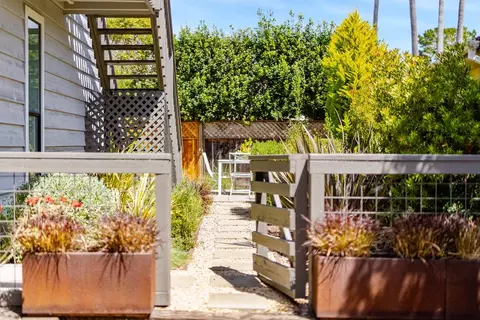 Exterior - 524 Middlefield Dr, Aptos, CA 95003 photo 7 of 13