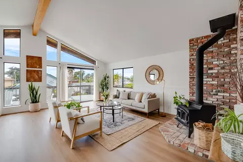 Living - 524 Middlefield Dr, Aptos, CA 95003 photo 1 of 5