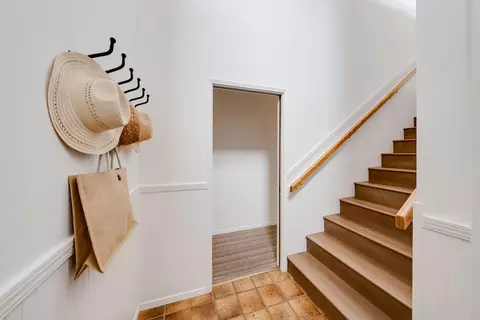 Entry Way - 524 Middlefield Dr, Aptos, CA 95003 photo 1 of 2