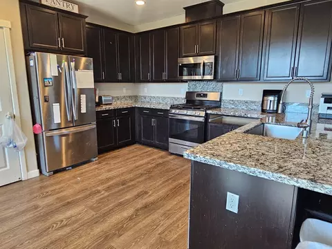 184 Raccoon Hollow Loop, Copperopolis, CA 95228 photo 2