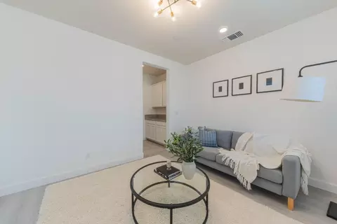 1073 Sardinia Dr, Salinas, CA 93905 photo 7