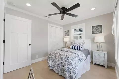 Bedroom - 207 E Rincon Ave, Campbell, CA 95008 photo 4 of 7