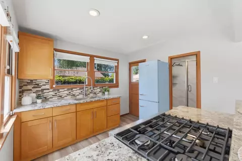 Kitchen - 207 E Rincon Ave, Campbell, CA 95008 photo 6 of 12
