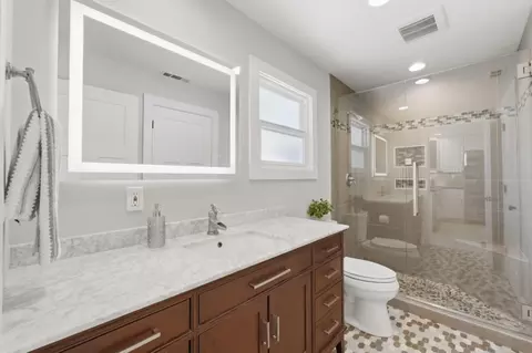 Bath - 207 E Rincon Ave, Campbell, CA 95008 photo 2 of 3