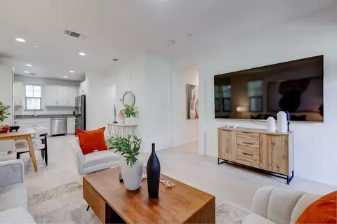 Living - 3702 Pyramid Way, Mountain View, CA 94043 photo 1 of 3