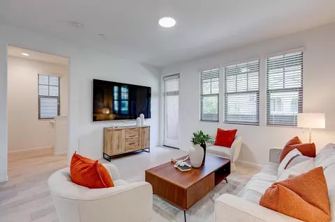 Living - 3702 Pyramid Way, Mountain View, CA 94043 photo 2 of 3