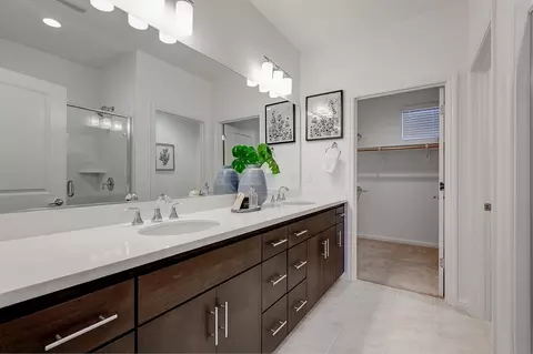 Bath - 3702 Pyramid Way, Mountain View, CA 94043 photo 1 of 3