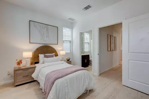 Bedroom - 3702 Pyramid Way, Mountain View, CA 94043 photo 3 of 6