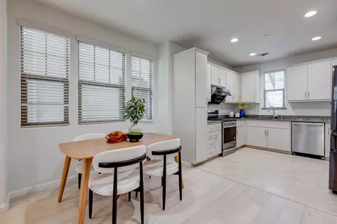 Dining - 3702 Pyramid Way, Mountain View, CA 94043 photo 3 of 3