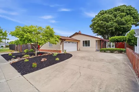 2386 Bermuda Ln, Hayward, CA 94545