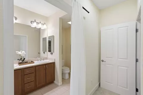 Bath - 1388 Broadway 103, Millbrae, CA 94030 photo 2 of 7