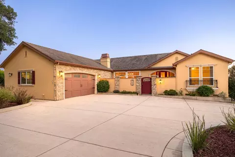 960 Smith Rd, Watsonville, CA 95076