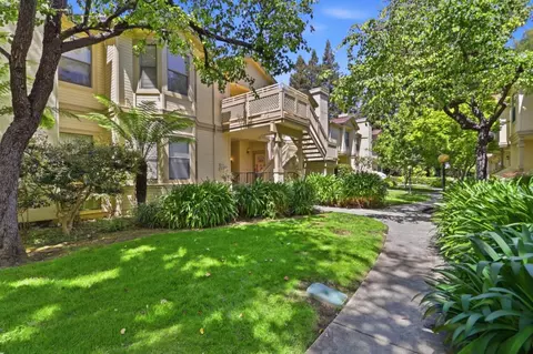 Exterior - 979 La Mesa Ter #D, Sunnyvale, CA 94086 photo 2 of 11